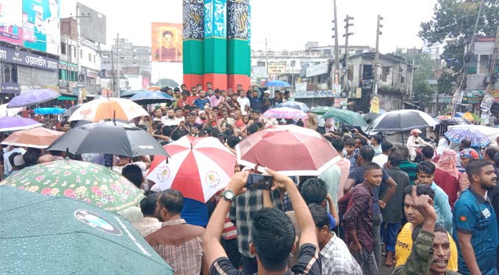 পরিকল্পিতভাবে আইনশৃঙ্খলার অবনতি ঘটানোর প্রতিবাদে মাগুরায় বিক্ষোভ মিছিল